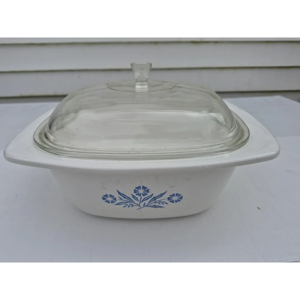 Vintage Corning Ware Blue Cornflower Casserole Dish with Glass Lid P-1-B 1.5 Qt